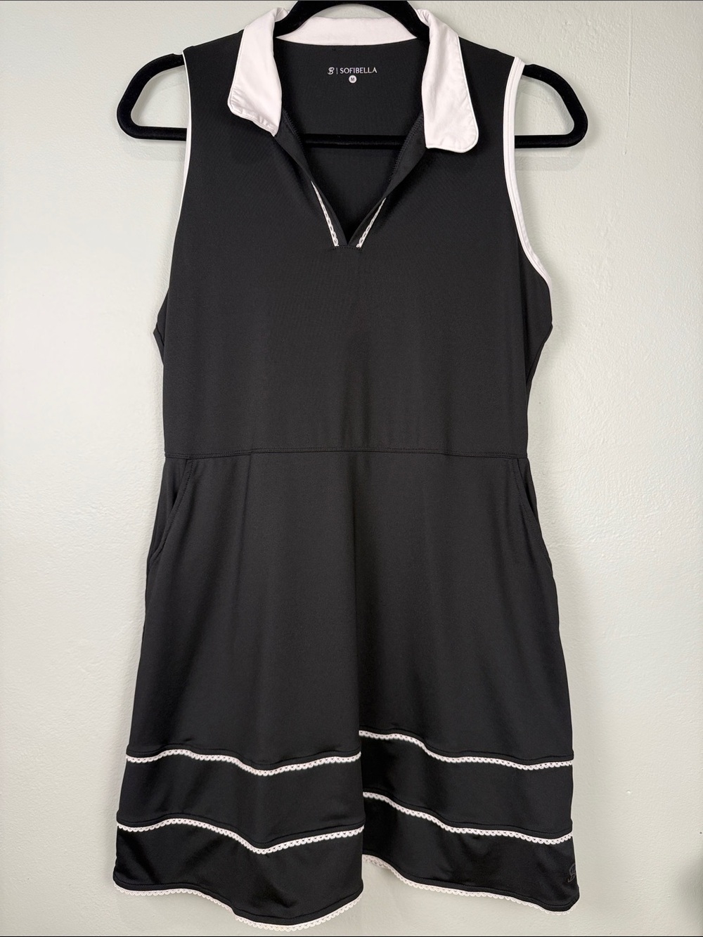 Sofibella Sleeveless Athletic Golf Tennis Dress Black White Trim Size Medium